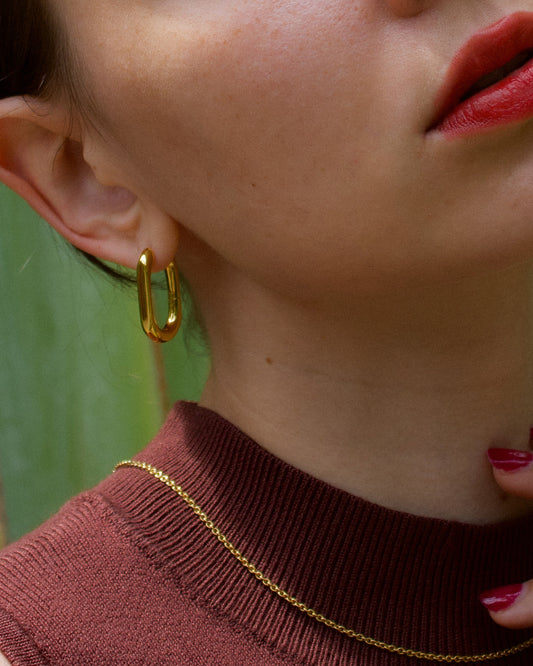 Port L. Hoop Earrings Gold